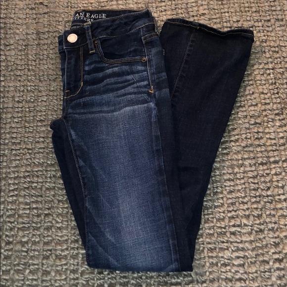 American Eagle Outfitters Denim - Size 4 regular skinny kick American eagle jeans